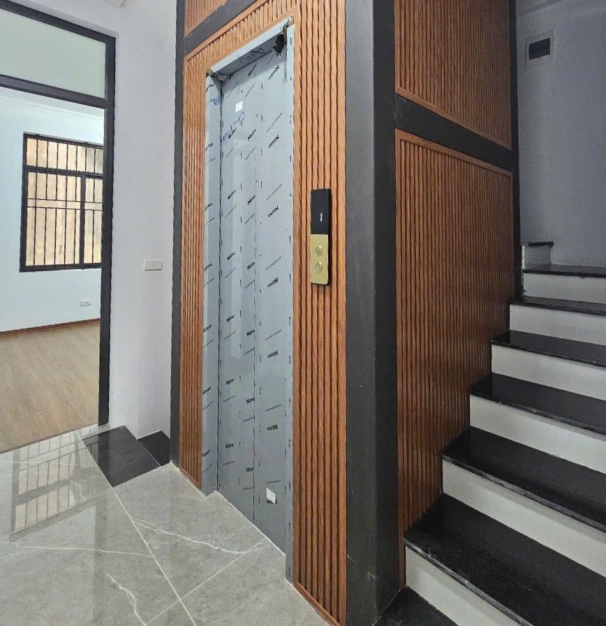 Lĩnh Nam Nhà Phân Lô 5 tầng, 2 mặt thoáng. View Hồ Thế Đất Vượng Khí, Tài Lộc Hưng Thịnh! 3