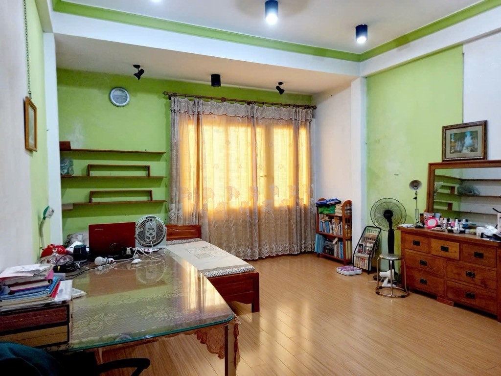 Cần bán Nhà mặt tiền đường Đại Đồng, Phường Thanh Trì, Diện tích 76m², Giá 13.9 Tỷ 5