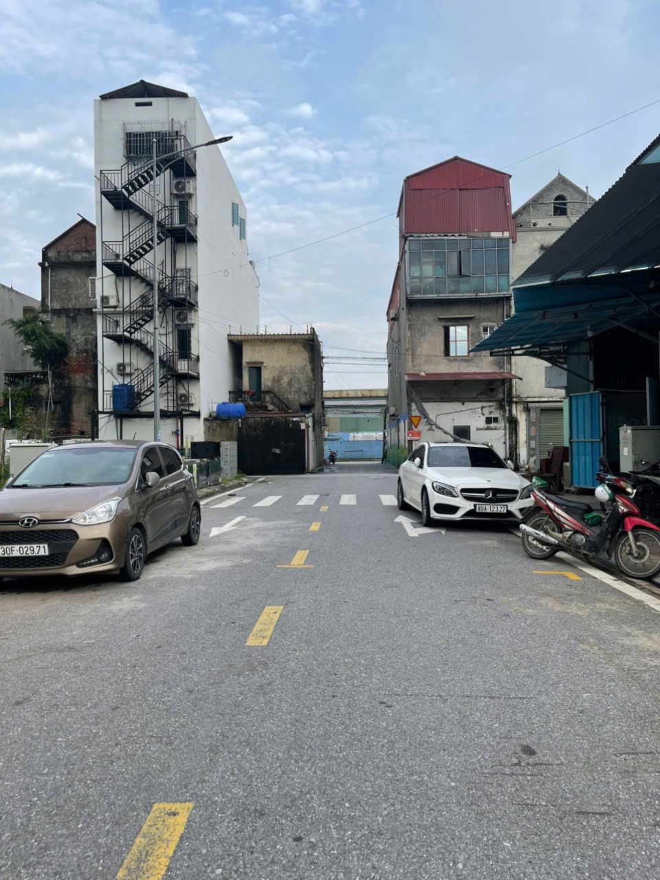 LÔ ĐẤT ĐẸP  HOA HẬU Ở THÔN NGỌC ĐÀ, TÂN QUANG CẦN BÁN: 0835459289