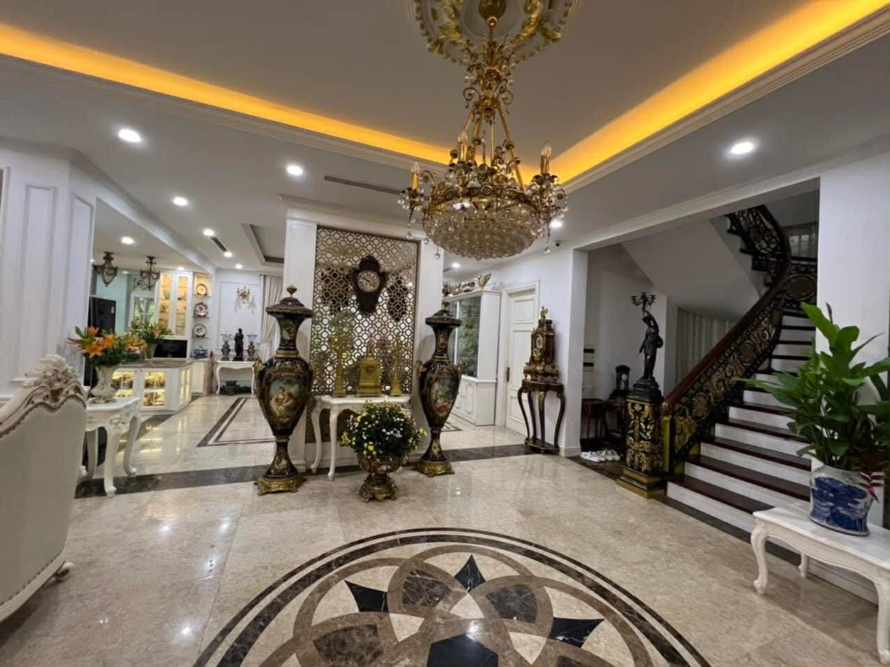 Biệt thự thượng lưu Vinhomes Riverside 206m x 4tầng, mặt tiền 15m, nội thất cao cấp, an ninh tuyệt 5