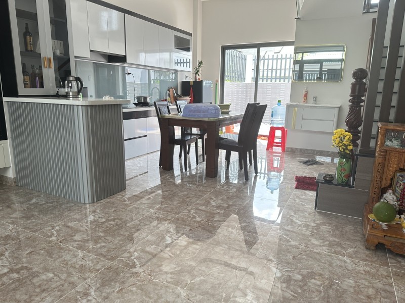 Bán nhà 3 tầng, 3PN, đường 160, Tăng Nhơn Phú A, Q9, TP HCM. DT 100m2, SH, giá 6.7 tỷ.