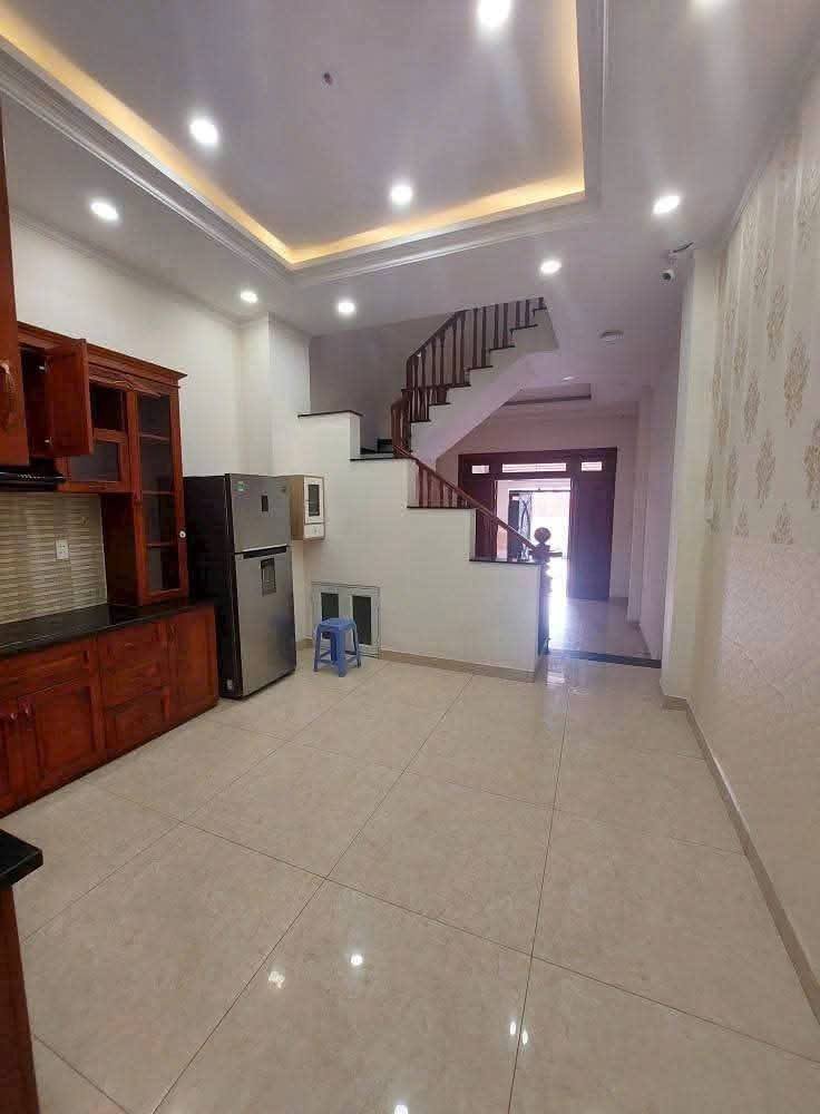 CHO THUÊ NHÀ SẴN MÁY LẠNH SÂN ĐẬU XE HƠI SÁT  CHỢ HIỆP BÌNH,THỦ ĐỨC GIÁ 17TR 5