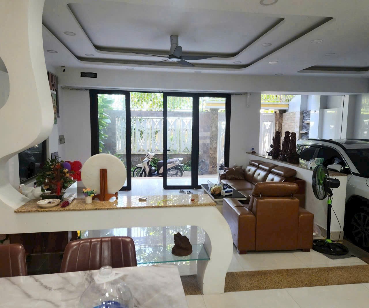 BIỆT THỰ BÊN SÔNG NỘI THẤT SIÊU VIP 4PN,4WC GIÁP GIGAMALL GIÁ 35TR 3