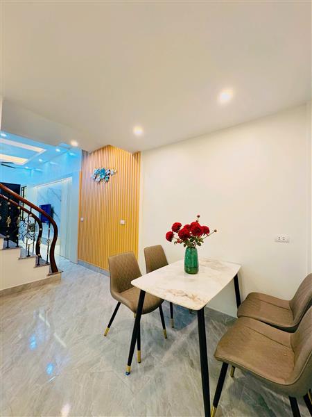 BÁN GẤP ĐẠI TỪ, HOÀNG MAI, NHÀ ĐẸP GẦN PHỐ NỘI THẤT XỊN, 32M2 5 TẦNG 7.9 TỶ 5