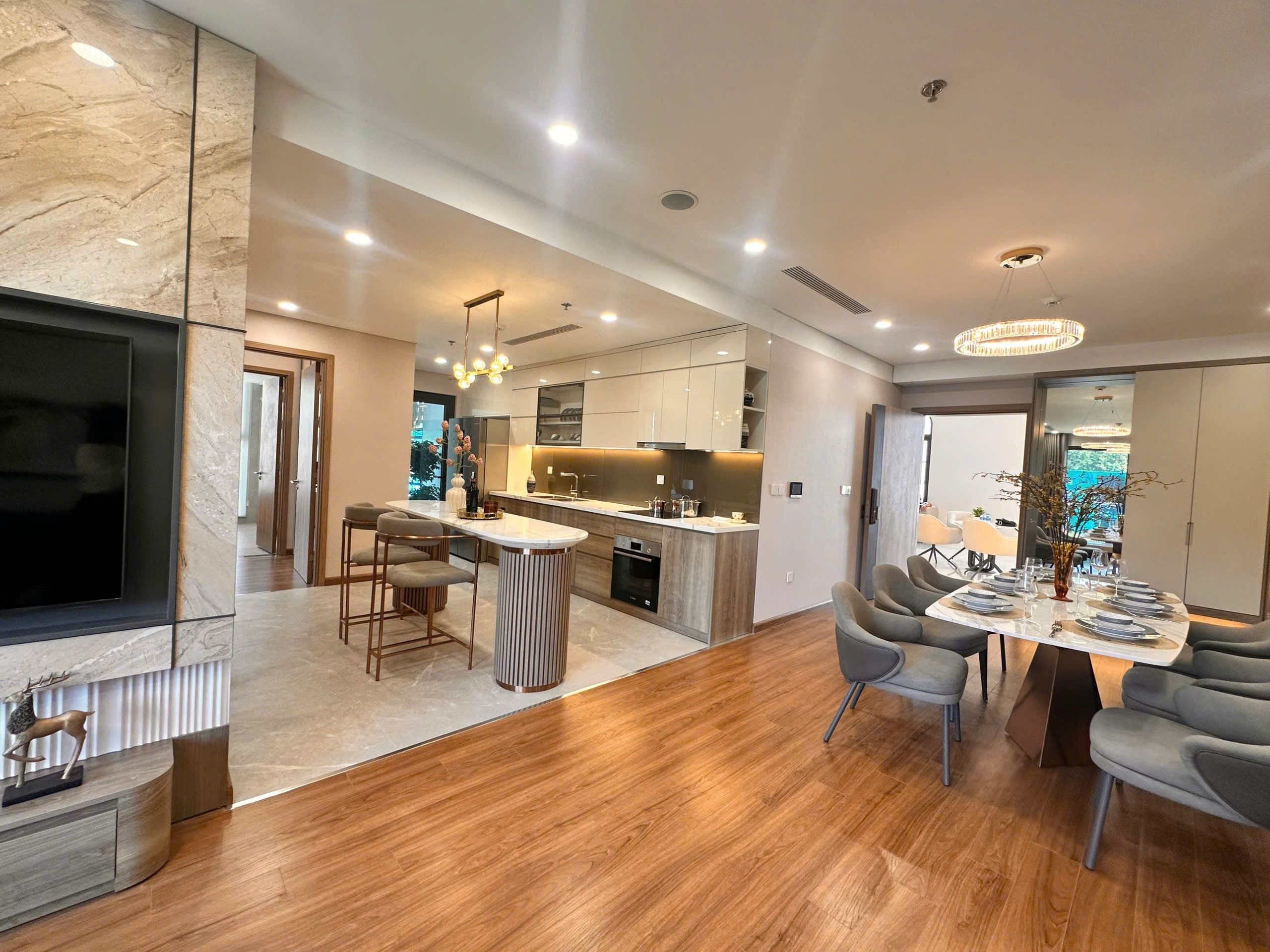 Jade Square Phạm Văn Đồng. Bản đặc biệt 3Pn - 128m2. Kính Low - e View toàn cảnh Sông Hồng 4