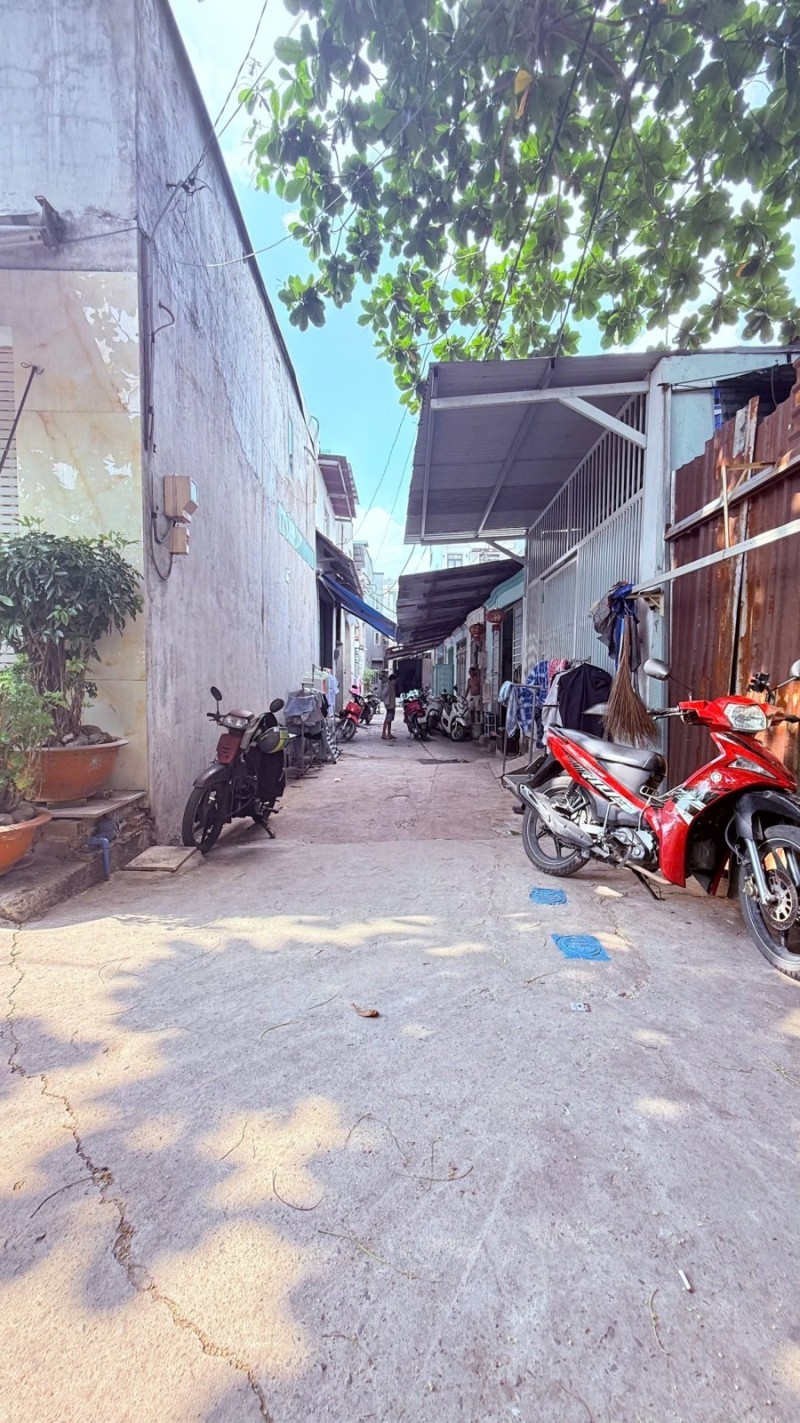 HÀNG HIẾM - NHÀ C4 70M2 - TÂN THỚI HIỆP Q12 GIÁP GÒ VẤP - NHỈNH 1 TY 4