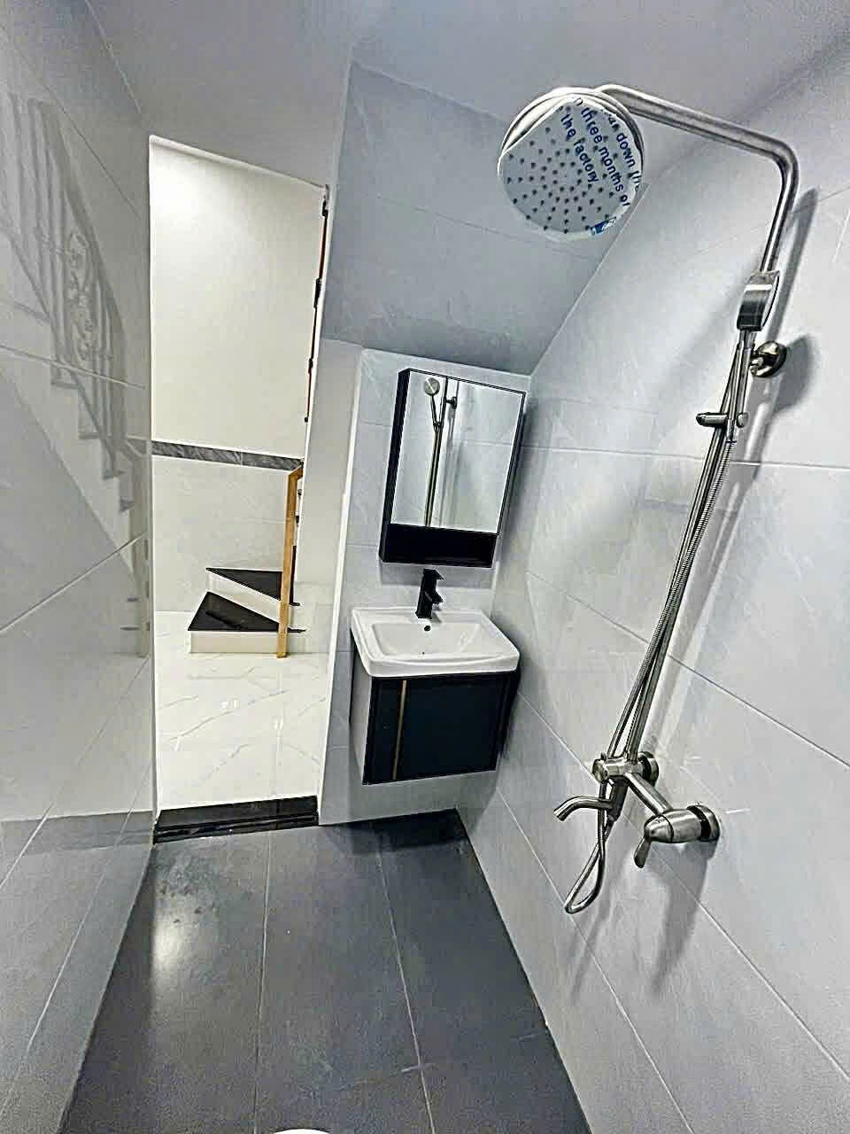 CHỈ 3.9 TỶ CÓ NHÀ MỚI GIÁP Q6 29M2 2 TẦNG BTCT 2PN 2WC SÁT HẺM XE HƠI 4