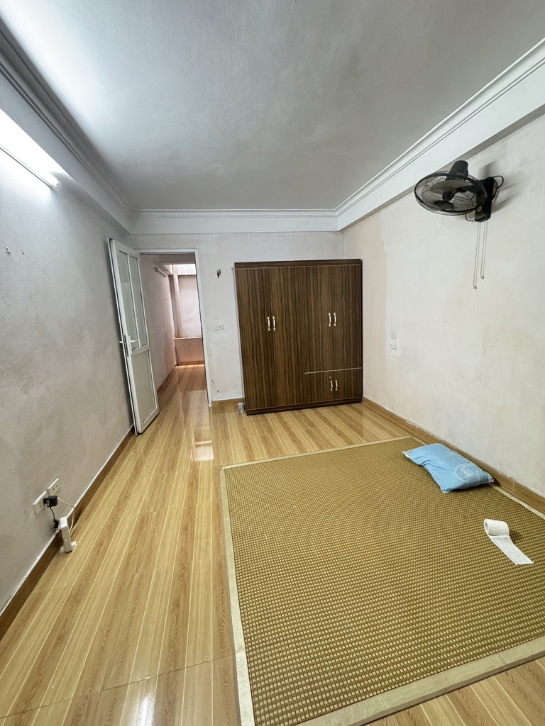 Bán nhà ngõ 405 Ngọc Thuỵ 32m x 3T oto tránh, kinh doanh chỉ nhỉnh 5 tỷ. LH 0936123469 4