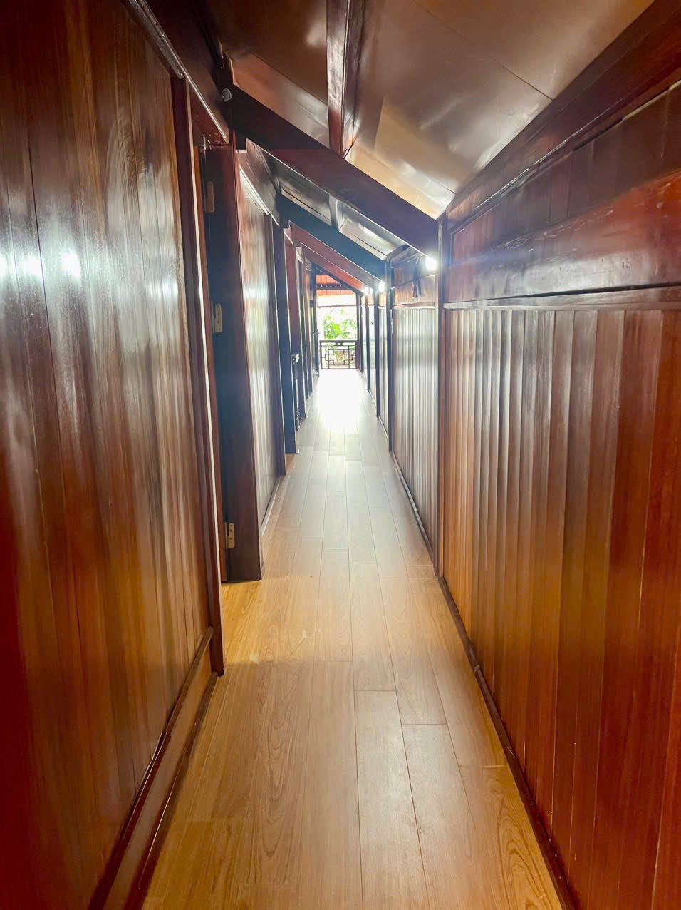 Nhà mặt phố Thắng Lợi, phường Hải Tân, TP HD, 67.5m2, mt 4.5m, full gỗ, 2 tầng, 4 ngủ 4