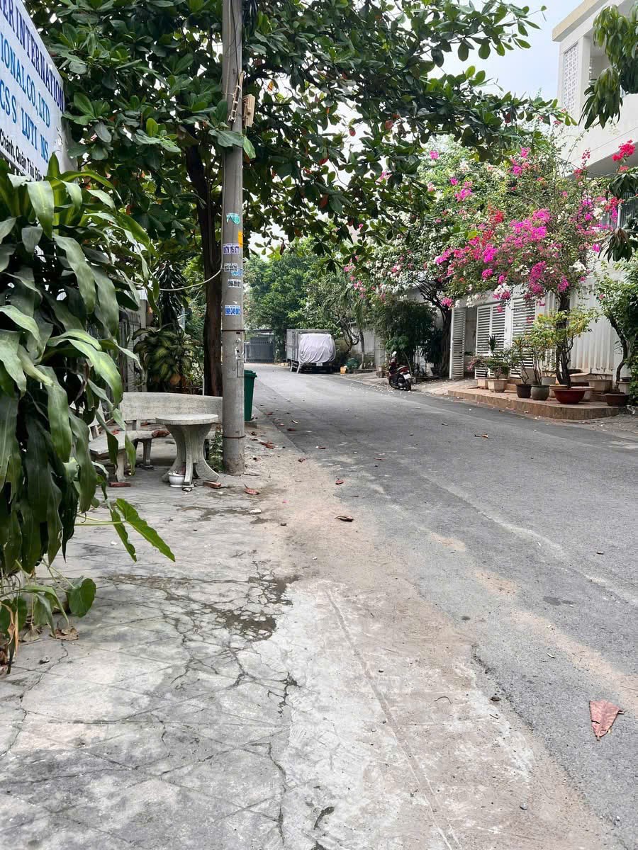 KDC SÔNG ĐÀ NHÀ ĐẸP FULL NỘI THẤT 4 PN 5WC ,Ở +VPCTY + KD ONL GIÁ 16TR 4