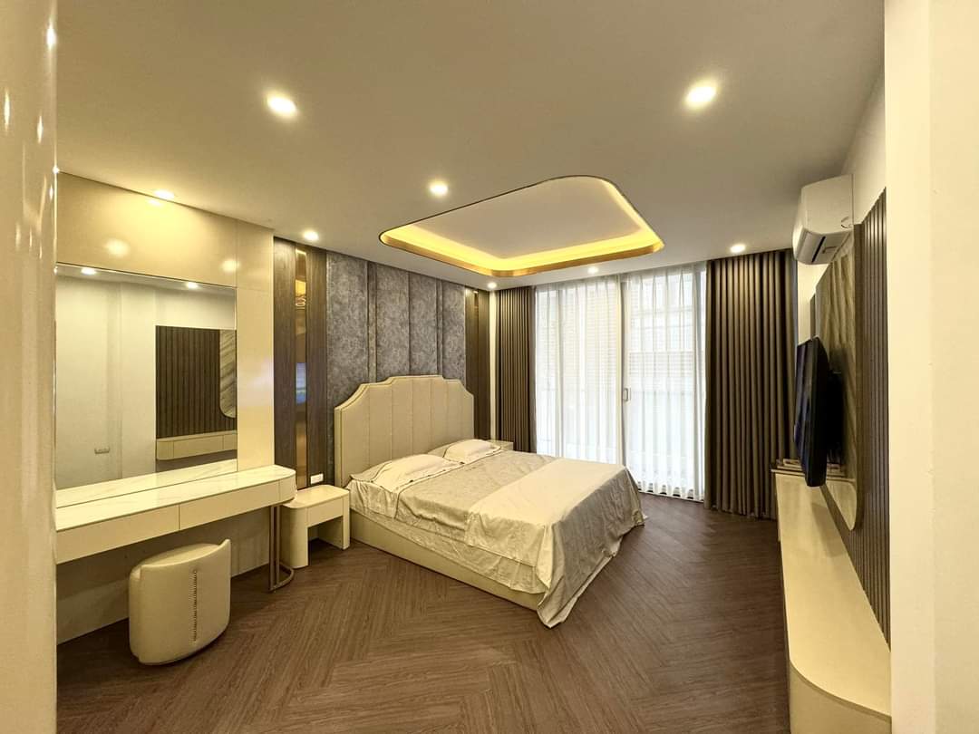 Bán nhà Vân Canh 45M 6 Tầng, thang máy đường 7m, vỉa hè 2m, kinh doanh, ô tô đỗ 5