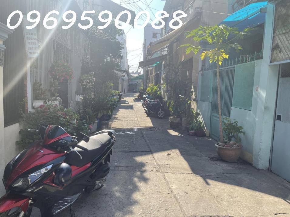 Bán nhà hẻm Huỳnh Thiện Lộc Tân Phú 54m2 2 tầng sổ hồng, giá 6.1 tỷ - quá hời! 2