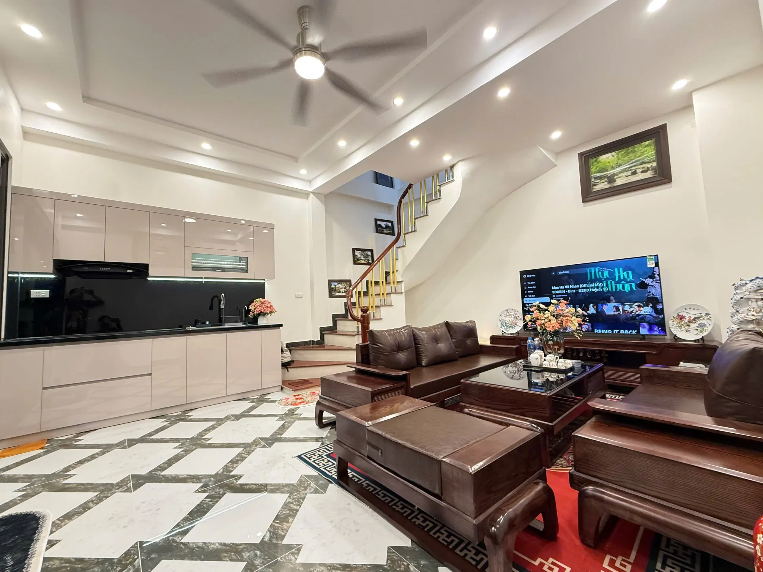 Bán Nhà Kim Ngưu 30/36m2. 5 tầng. mặt tiền 5.1m. giá 14.85 tỷ Hai Bà Trưng Hà Nội 2