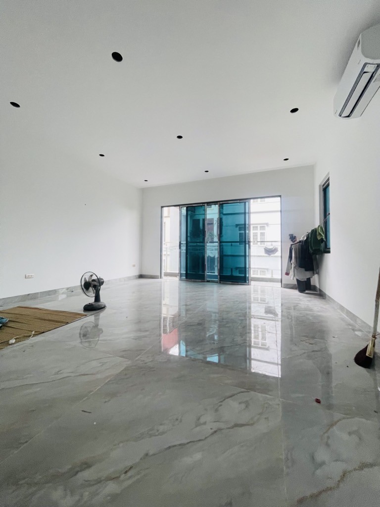 Cần bán Nhà mặt tiền đường Hưng Phúc, Phường Yên Sở, Diện tích 85m², Giá 36.5 Tỷ 6