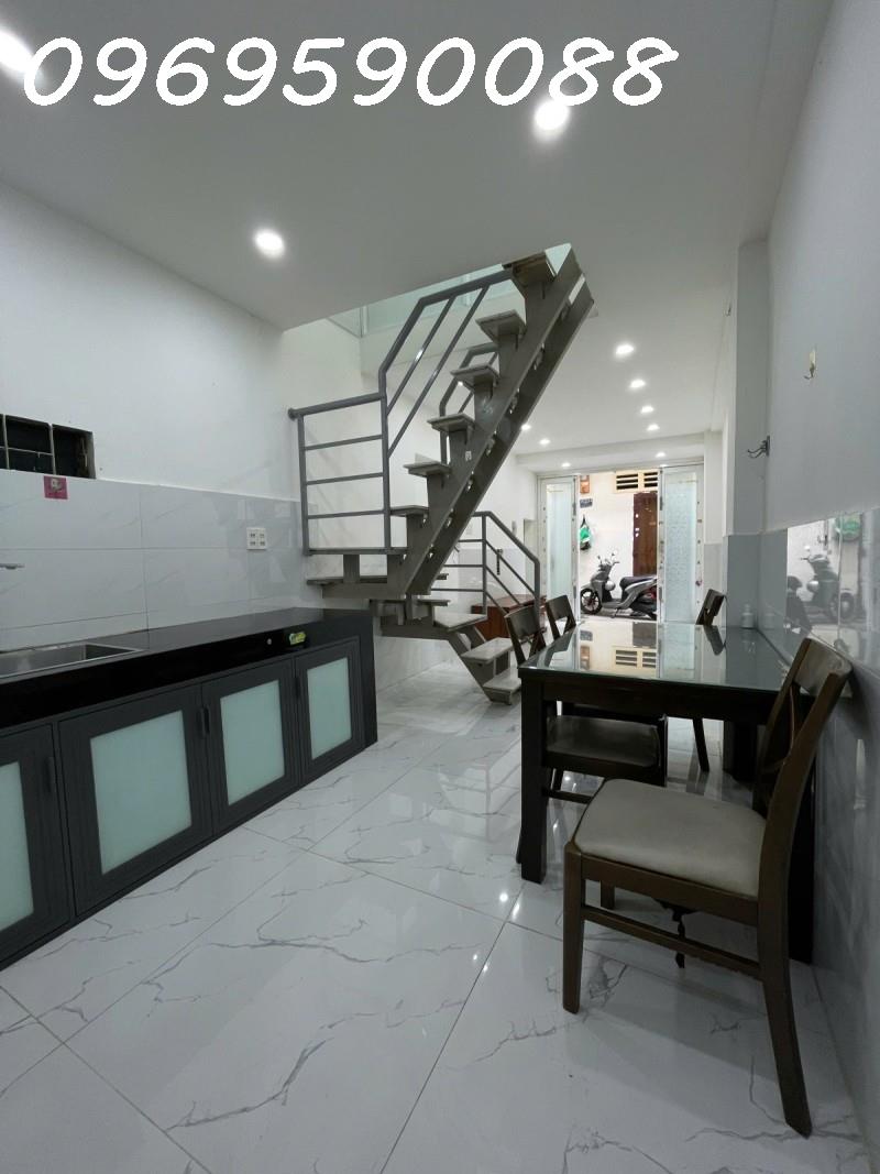 Nhà hẻm Sơn Kỳ Tân Phú 30m2 2 tầng gần chợ,  Sổ Hồng chính chủ chỉ 3 tỷxx 5