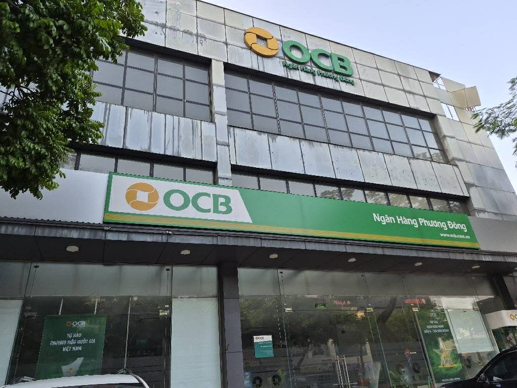 nhà mặt phố Nguyễn Văn Cừ, 440m, mặt tiền 18m, nở hậu, vỉa hè đá bóng 2