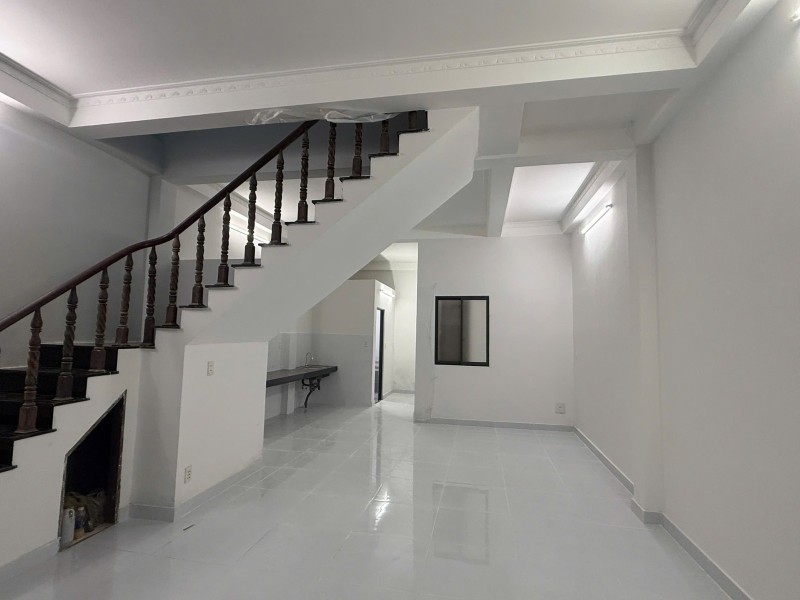 Bán nhà đường Man Thiện, Hiệp Phú, Q9, TP HCM. DT 93m2, 2 tầng, 4PN. Sổ hồng chính chủ. Giá 9.1 tỷ. 2