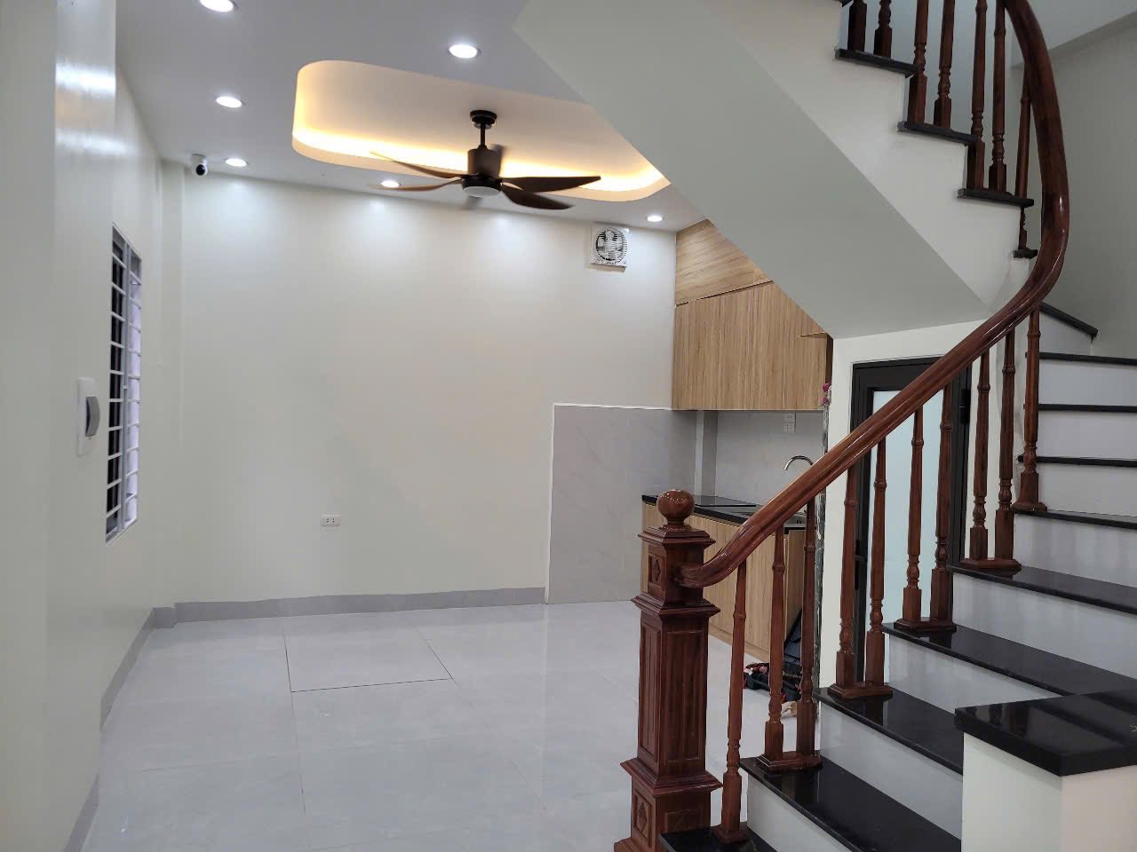 Bán nhà đẹp Vân Côn, Hoài Đức 43M, 4 Tầng, 4 phòng ngủ, ô tô đỗ 6