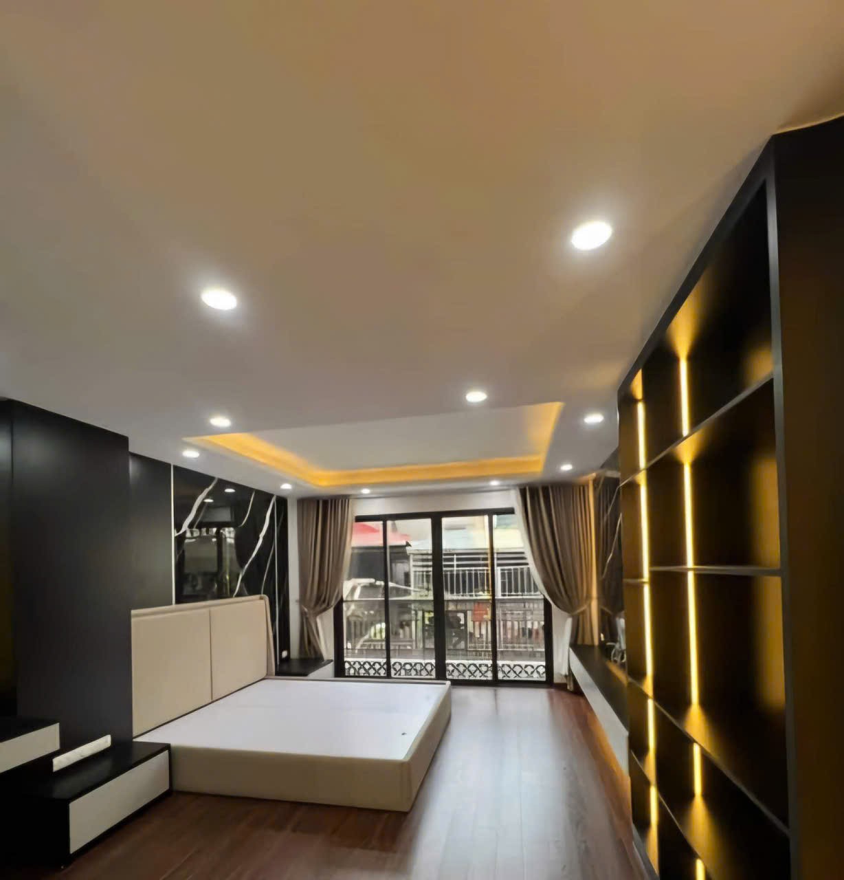 Bán nhà đường Di Trạch,Hoài Đức 40M 6 Tầng, Thang Máy, 2 mặt tiền, đường 7m kinh doanh 5