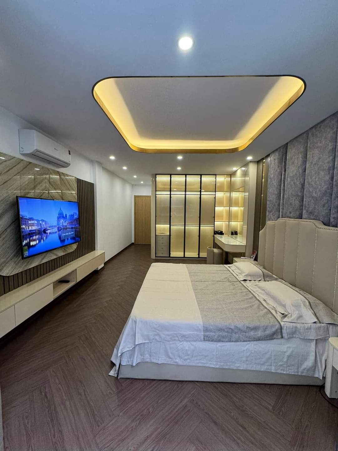 Bán nhà Vân Canh 45M 6 Tầng, thang máy đường 7m, vỉa hè 2m, kinh doanh, ô tô đỗ 6