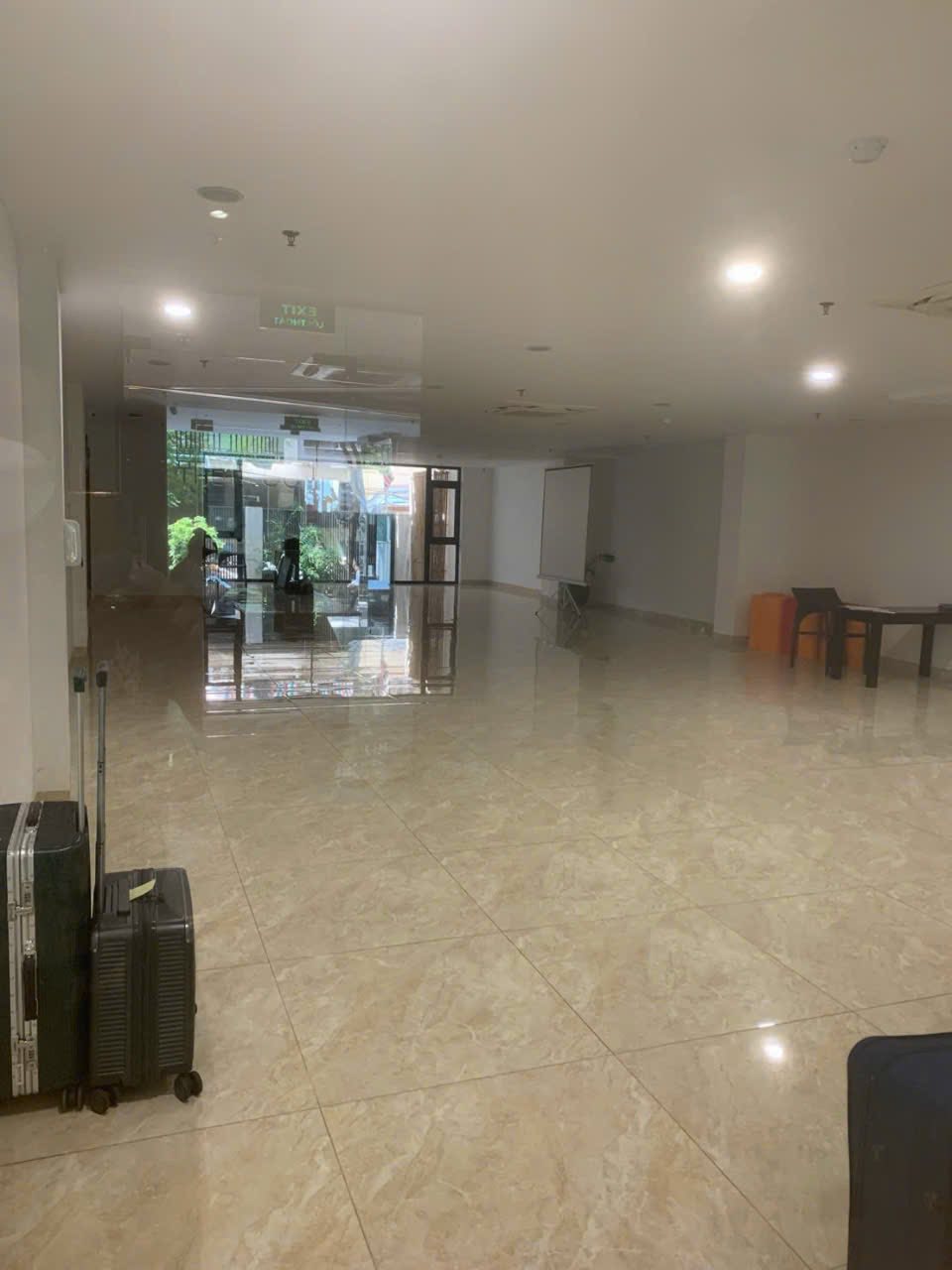 NHÀ PHÂN LÔ CẦU GIẤY - Ô TÔ TRÁNH, NGÕ THÔNG ,2 MẶT TIỀN  ĐỀU Ô TÔ KINH DOANH - TRẦN QUỐC HOÀN 5