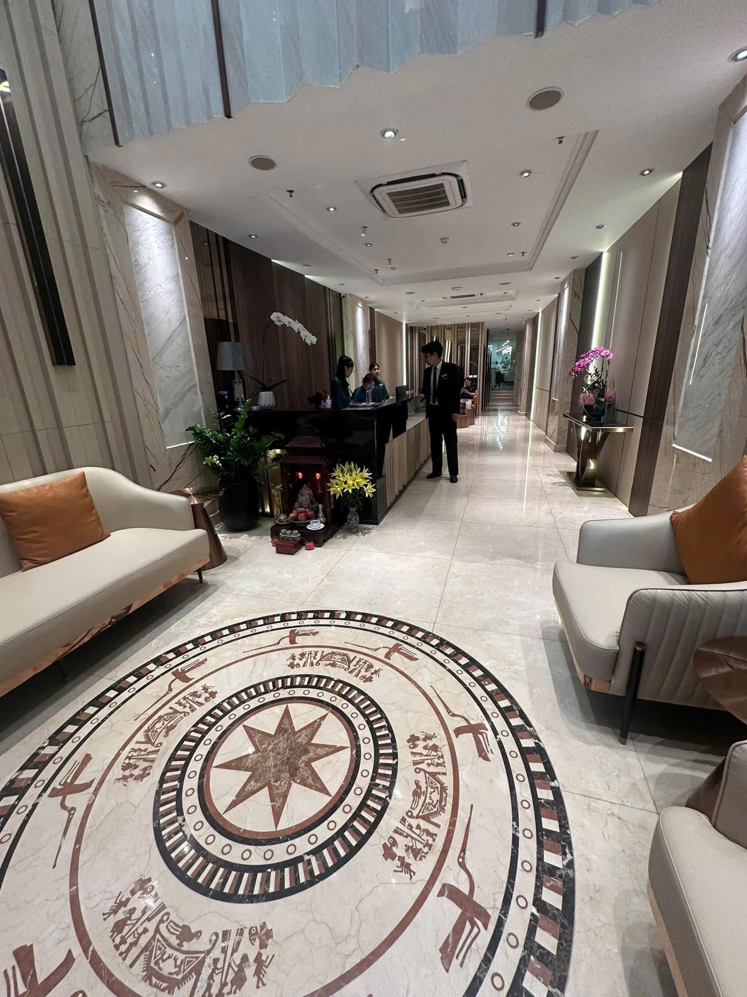 Khách Sạn Sang Trọng Mặt Phố Hàng Gai 10 Tầng 245 Tỷ 30 Phòng Kinh Doanh Sát Hồ 2