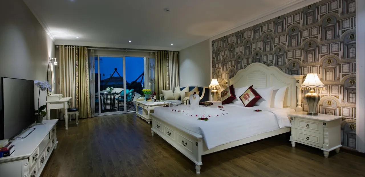 Khách Sạn Sang Trọng Mặt Phố Hàng Gai 10 Tầng 245 Tỷ 30 Phòng Kinh Doanh Sát Hồ 5