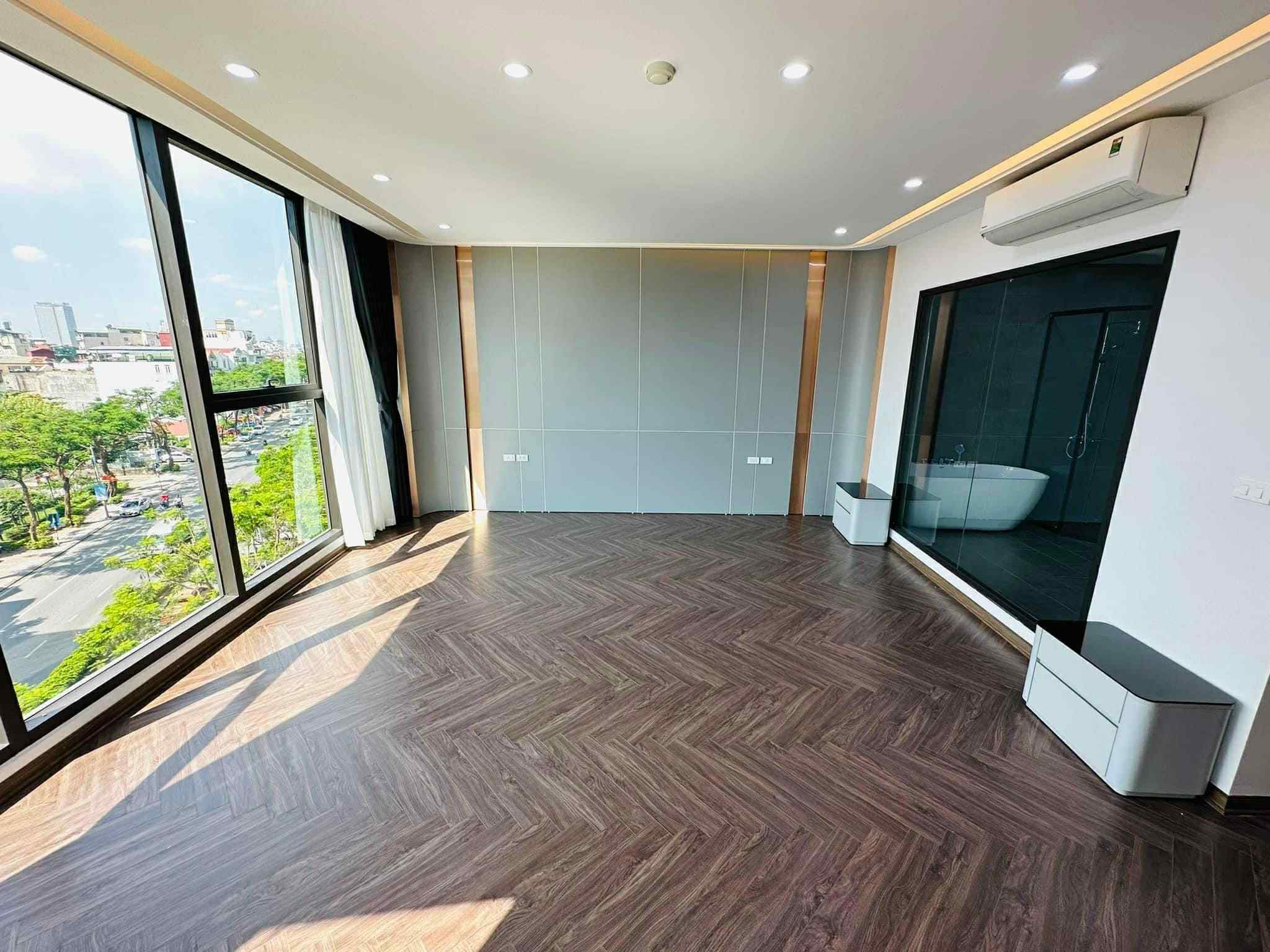 Toà nhà mặt phố Nguyễn Văn Cừ, 130m x 9 tầng, mặt tiền 7m, tổ hợp văn phòng-chung cư mini cao cấp, 4