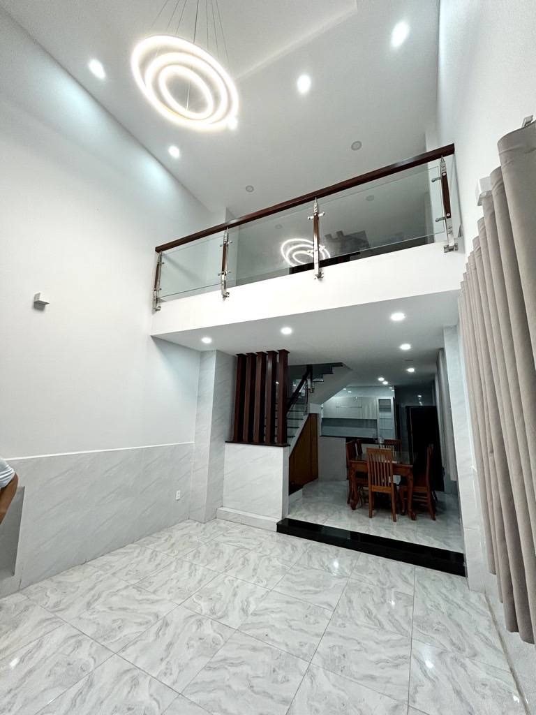 Bán nhà 2 MT, 3 căn nhà ra hoàng trọng mậu, P.tân hưng, Q.7 2