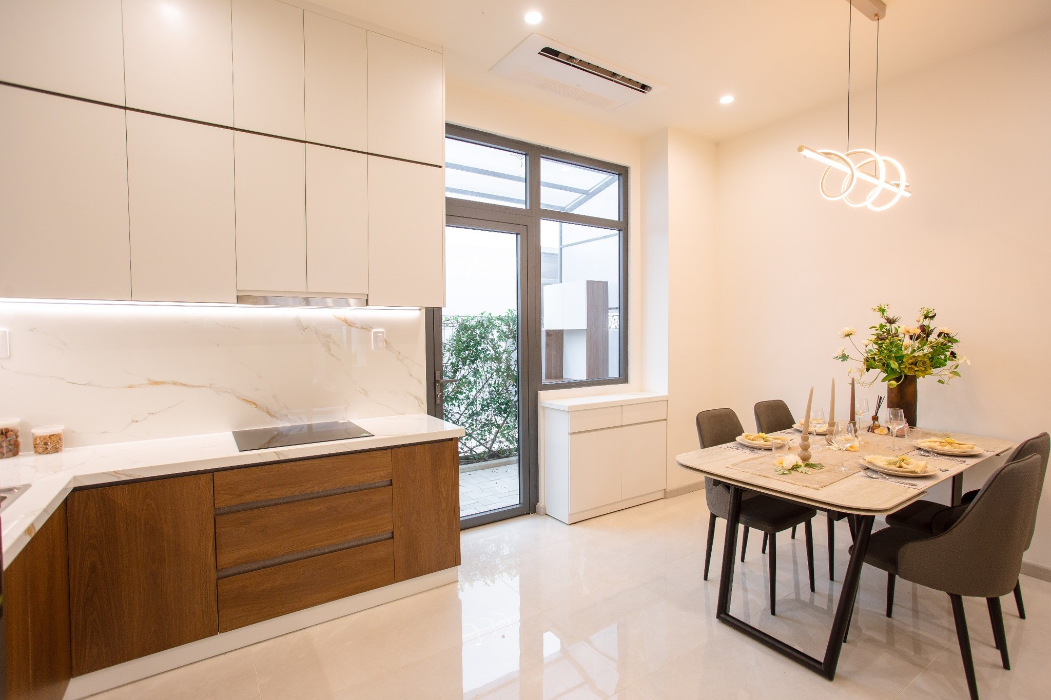 Chuyển nhượng căn nhà phố 1 trệt 2 lầu chỉ thanh toán 1 tỷ 3 nhận nhà ở ngay, cách Phú Mỹ Hưng 18p 4