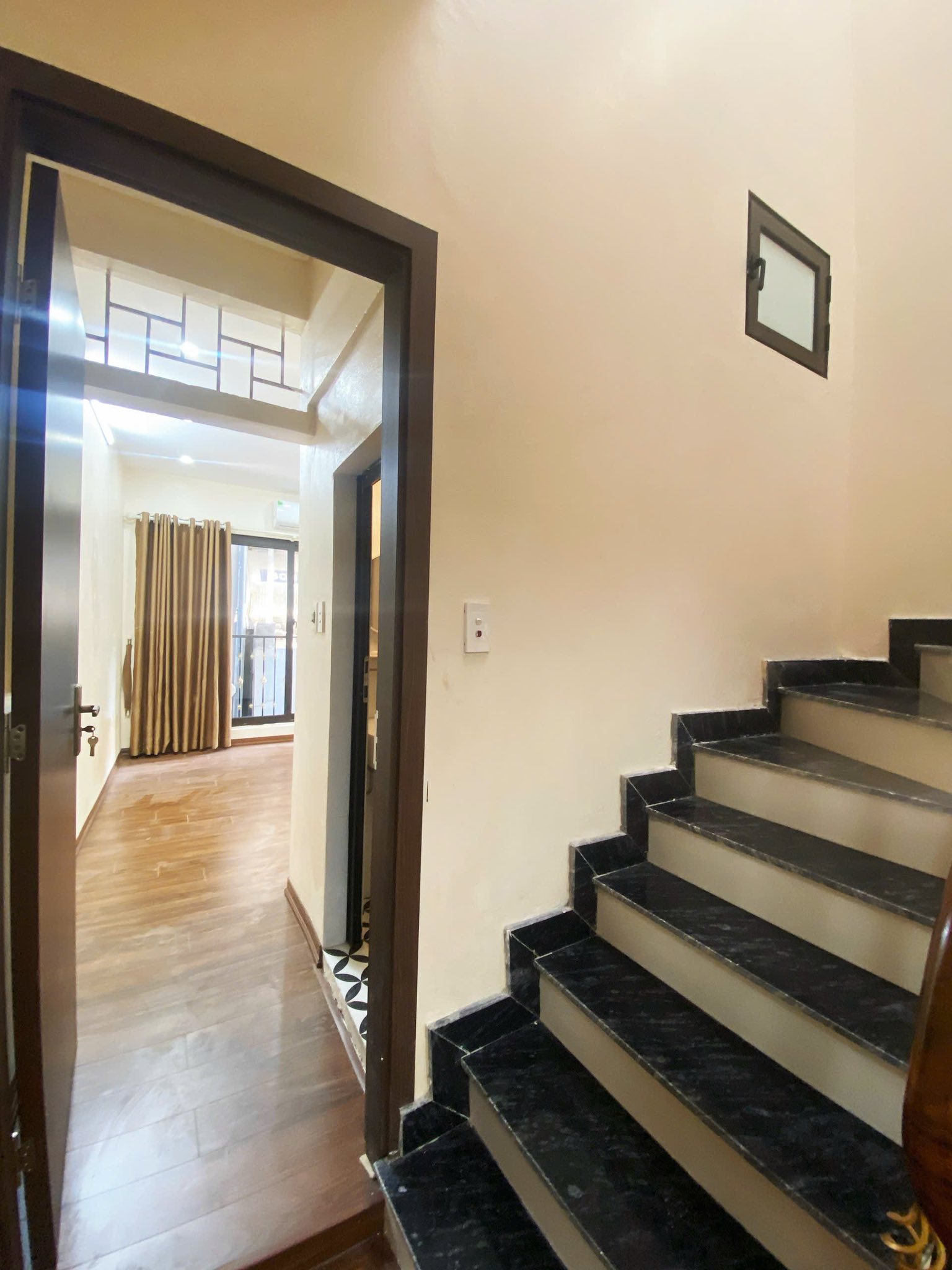 MẶT NGÕ-10M RA PHỐ BẠCH ĐẰNG HOÀN KIẾM-33M 4T-NHÀ ĐẸP Ở NGAY-TIỆN ÍCH NGẬP TRÀN 2