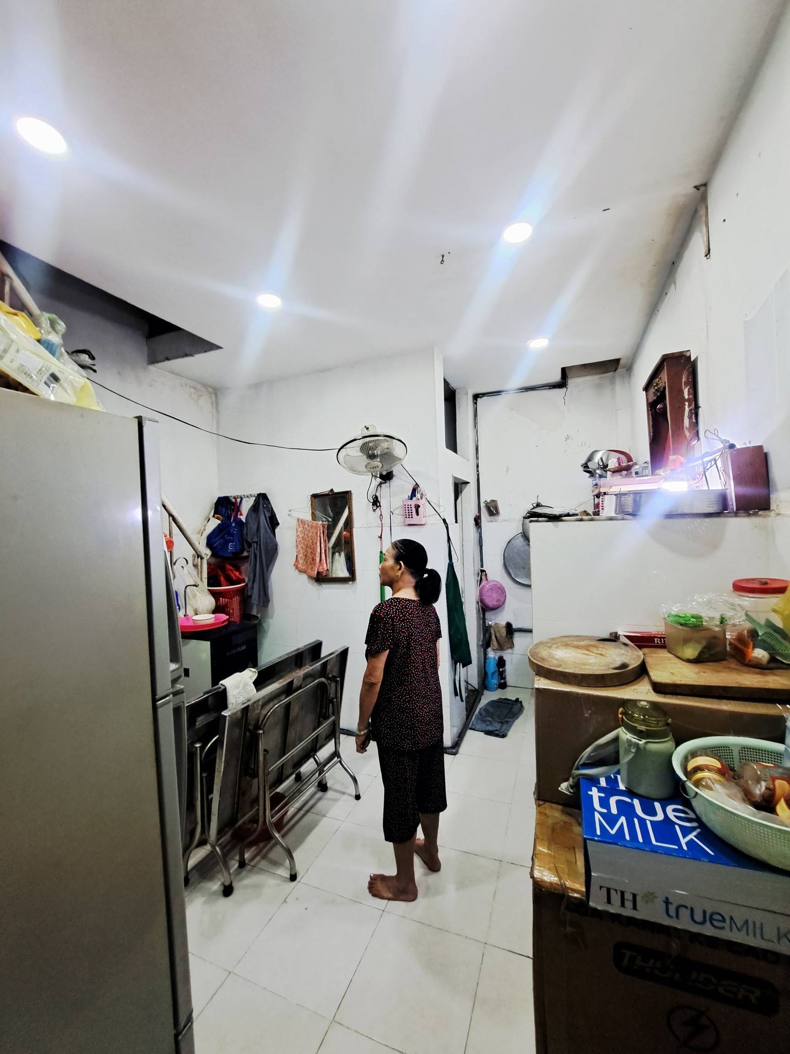 NHÀ 2 TẦNG ĐÚC GẦN CHỢ BÌNH LONG HẺM XE HƠI 6M THÔNG 34M² (3.5X10) VỊ TRÍ VÀNG BHHA, BÌNH TÂN. 4