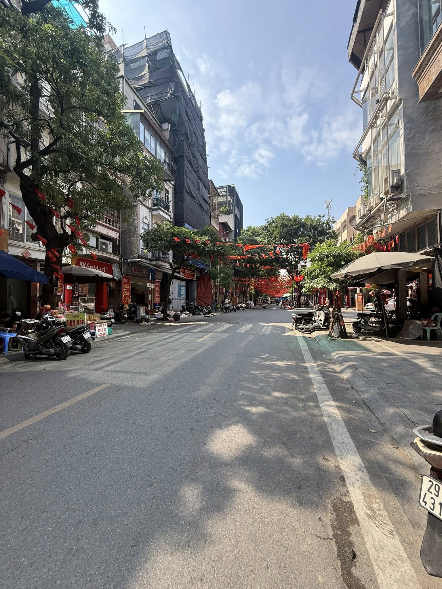 Đất Đẹp Trung Tâm Đống Đa Nguyễn Thái học 165M2 Mặt Tiền 6.6M 110 Tỷ