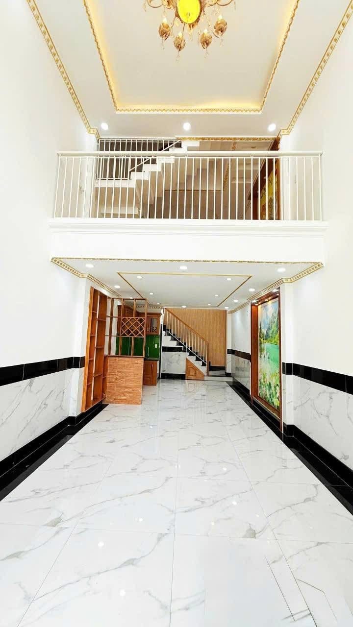 ĐẲNG CẤP NHÀ PHỐ 4 TẦNG BTCT Ô TÔ NGỦ TRONG NHÀ, FULL NỘI THẤT. GẦN CHỢ ĐÔNG QUANG HIẾP THÀNH Q12 2