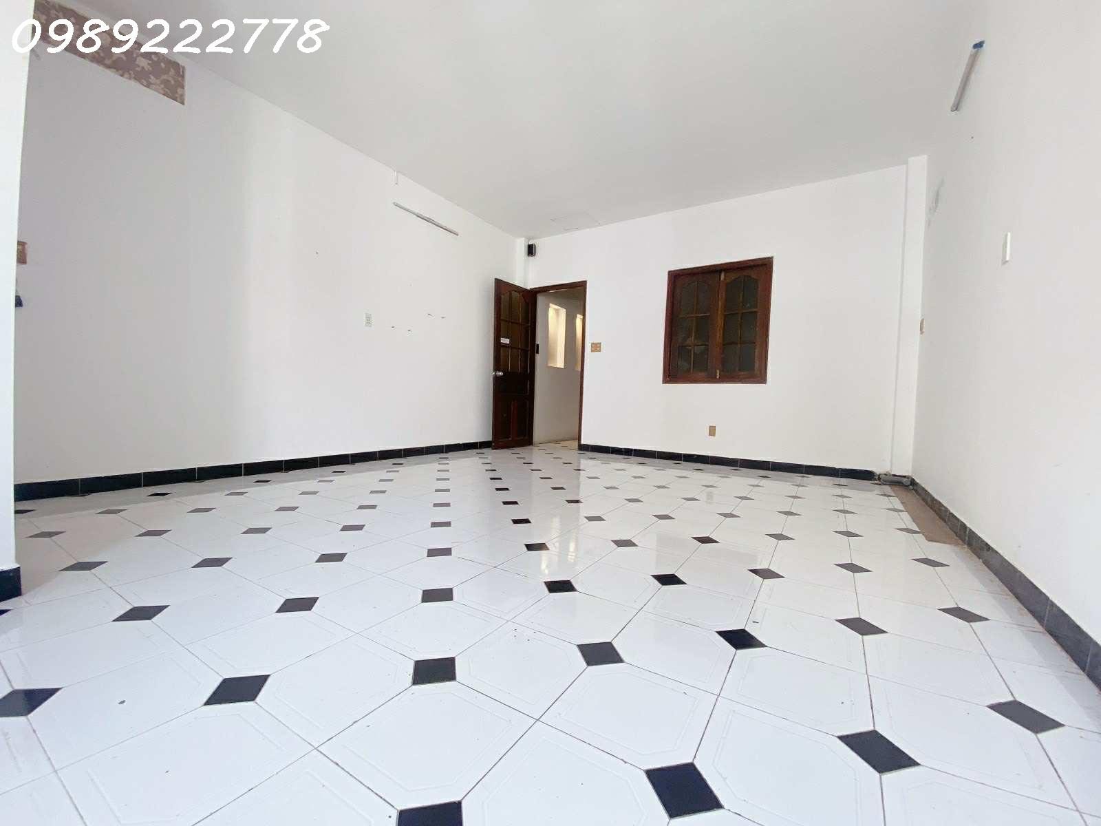 BÁN NHÀ HẺM NHỰA 8M -  HUỲNH VĂN BÁNH - P.13  - ÔTÔ TRÁNH THÔNG HOÀNG SA - 4 TẦNG VUÔNG VỨC 74M2. 4