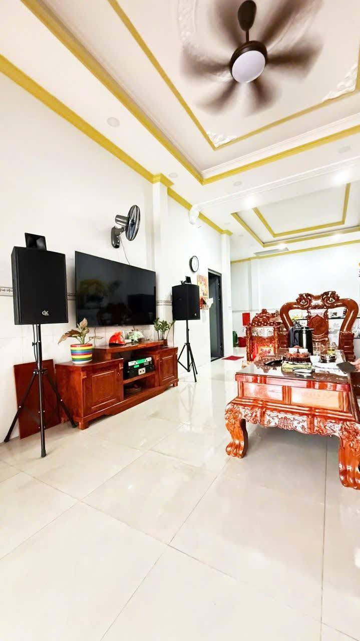 NHÀ 2 TẦNG BTCT MỚI TINH 127M2 NGANG HƠN 7 MÉT, Ô TÔ NGỦ TRONG NHÀ GIÁP QUẬN 12. 3