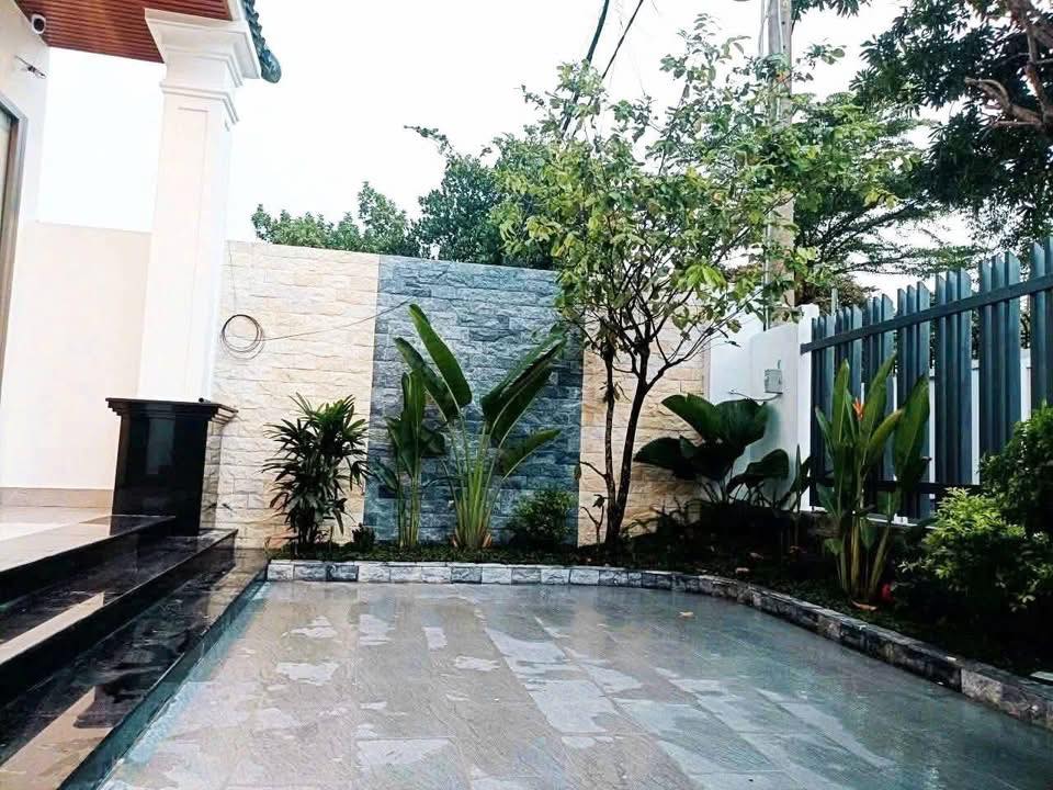 CHÍNH CHỦ GỬI BÁN NHÀ ĐẸP 2 TẦNG MỚI XÂY 101M², TẶNG FULL NỘI THẤT GẦN CHỢ THỚI TỨ. 5