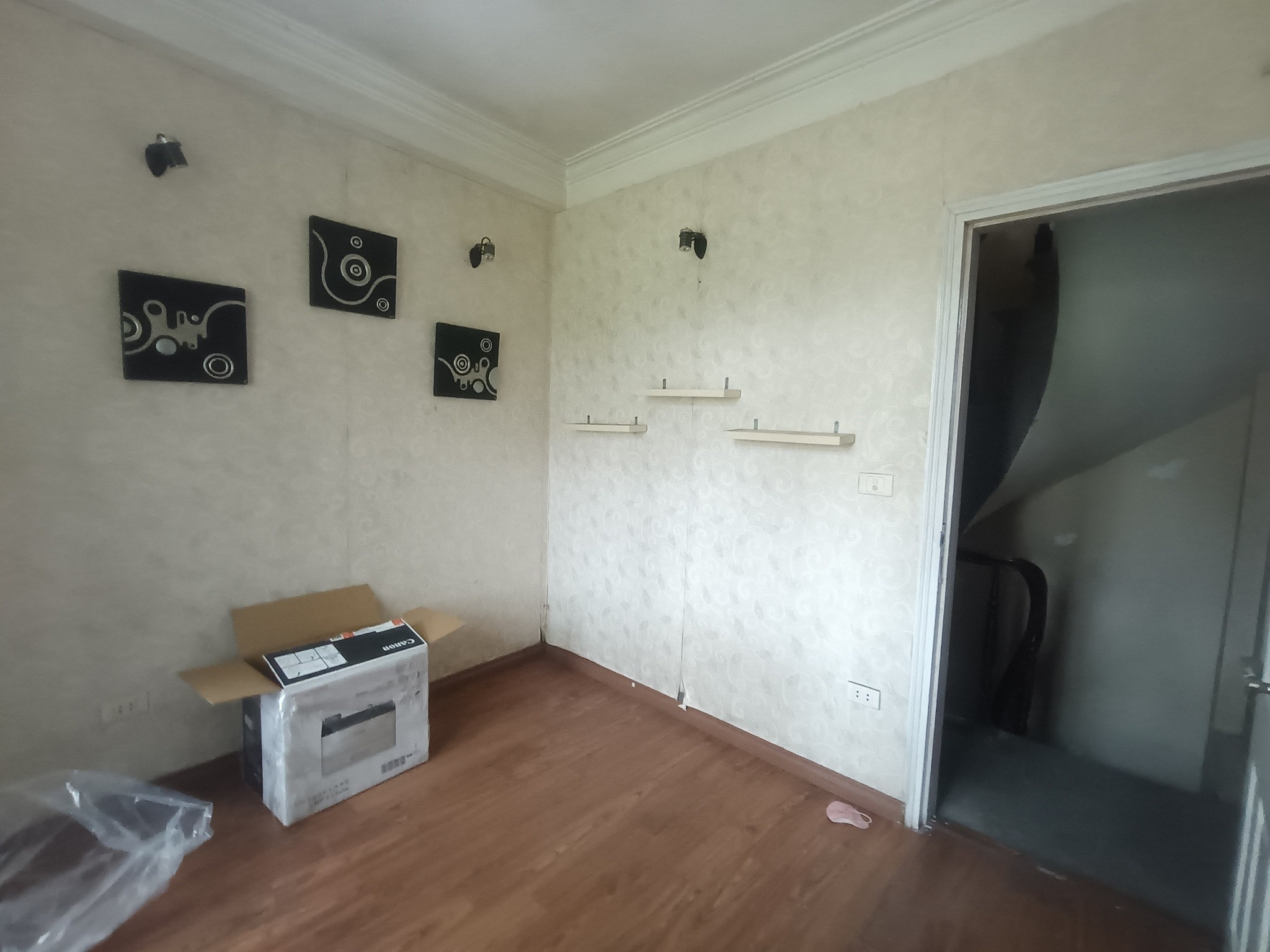 Siêu Phẩm 14.5 Tỷ Mặt phố Nguyễn Công Trứ 6 Tầng Vỉa hè Rộng Mặt Tiền 3.5M 4