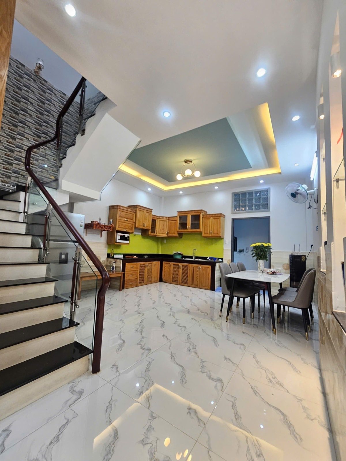 SIÊU PHẨM 2 TẦNG NHÀ MỚI KIÊN CỐ MỘT TRỤC LIÊN KHU 2-5, HIỆP THÀNH, QUẬN 12 3