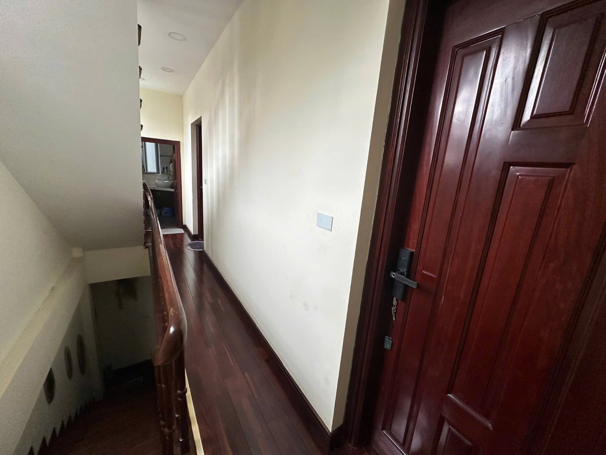 Mặt Phố Phó Đức Chính 48M2 Mặt Tiền 4,56M 26.9 Tỷ  2 Mặt Phố trước sau 3