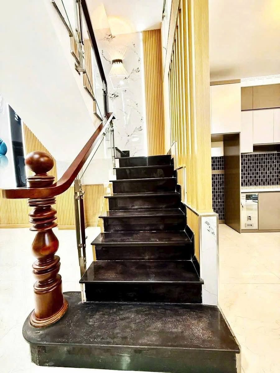 NHÀ 4 TẦNG SANG TRỌNG FULL NỘI THẤT 54M2, HẺM XE HƠI THÔNG TRẦN THỊ NĂM, TÂN CHÁNH HIỆP, QUẬN 12. 3