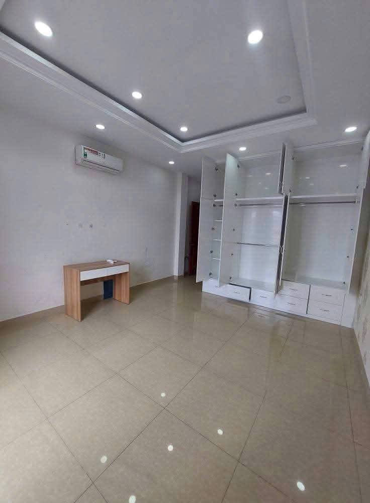 CHO THUÊ NHÀ SẴN MÁY LẠNH SÂN ĐẬU XE HƠI SÁT  CHỢ HIỆP BÌNH,THỦ ĐỨC GIÁ 17TR 2