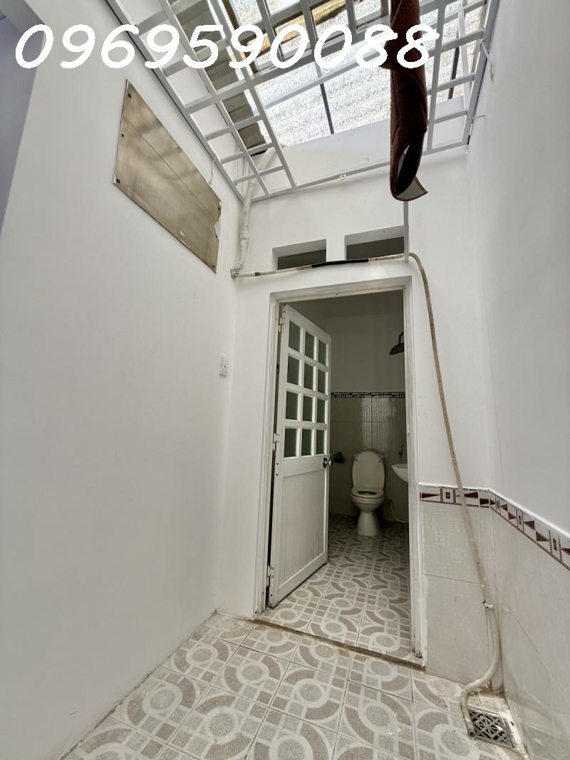 cơ hội vàng! bán nhà hẻm tân phú 55m2 (5x11m) sổ hồng chính chủ giá chỉ 5.6 tỷ phùng chí kiên 3