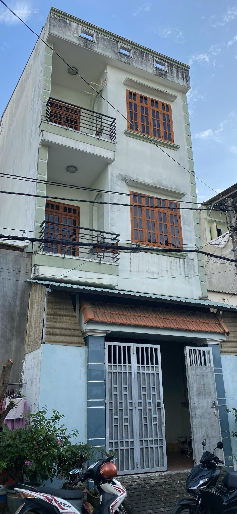 MT KDC SÔNG ĐÀ 5M x 18M TRỆT 2 LẦU 4P GIÁ 16TR SIÊU RẺ