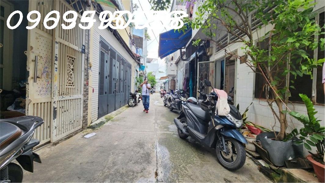 Bán nhà hẻm Lê Thúc Hoạch Tân Phú 48m2 2PN 2 tầng sổ hồng chính chủ giá 5.7 tỷ quá hời. 2