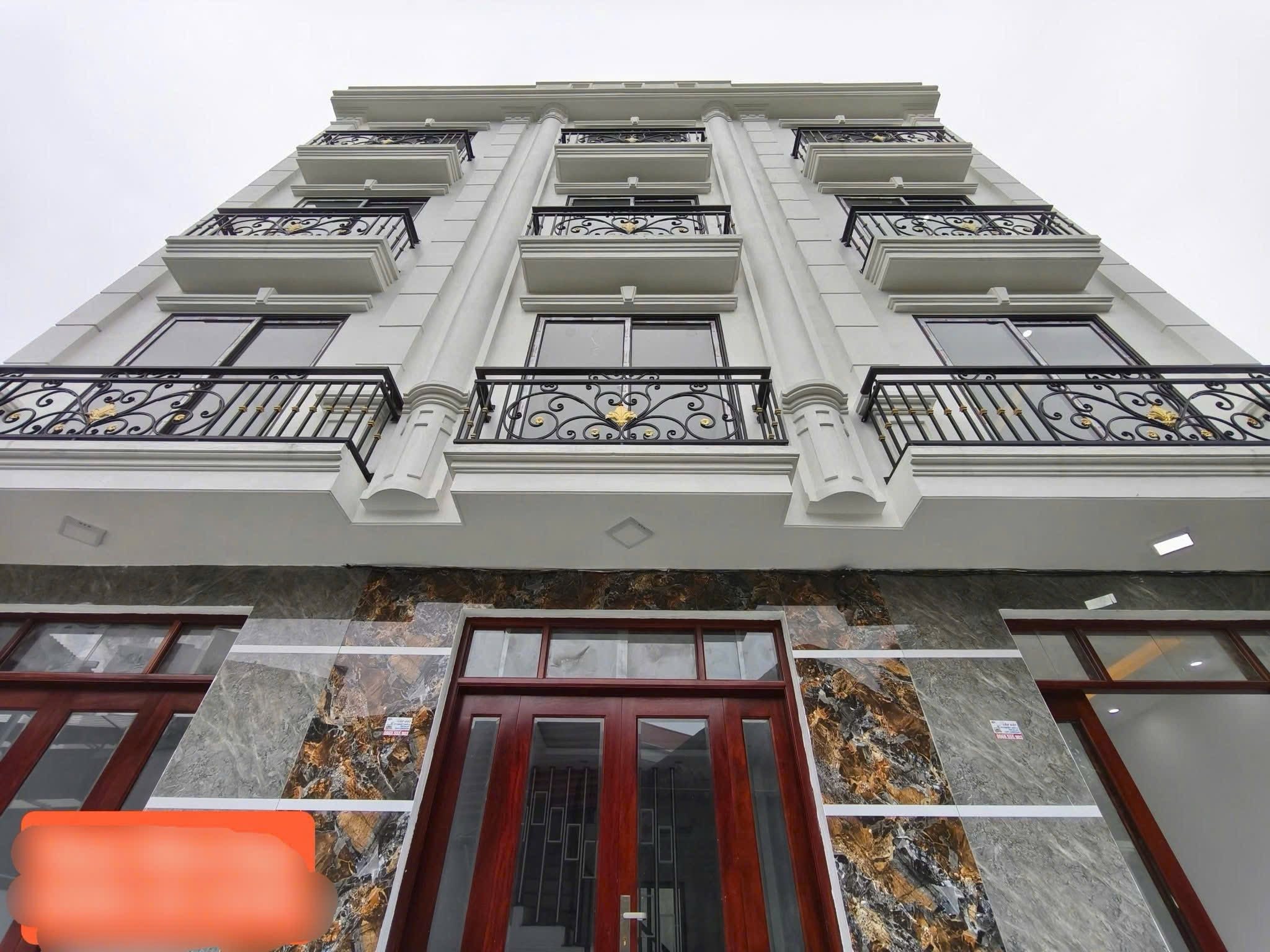 Bán nhà Vân Côn, An Khánh 42M 4 Tầng, 4p ngủ, có nội thất giá 4 tỷ 5