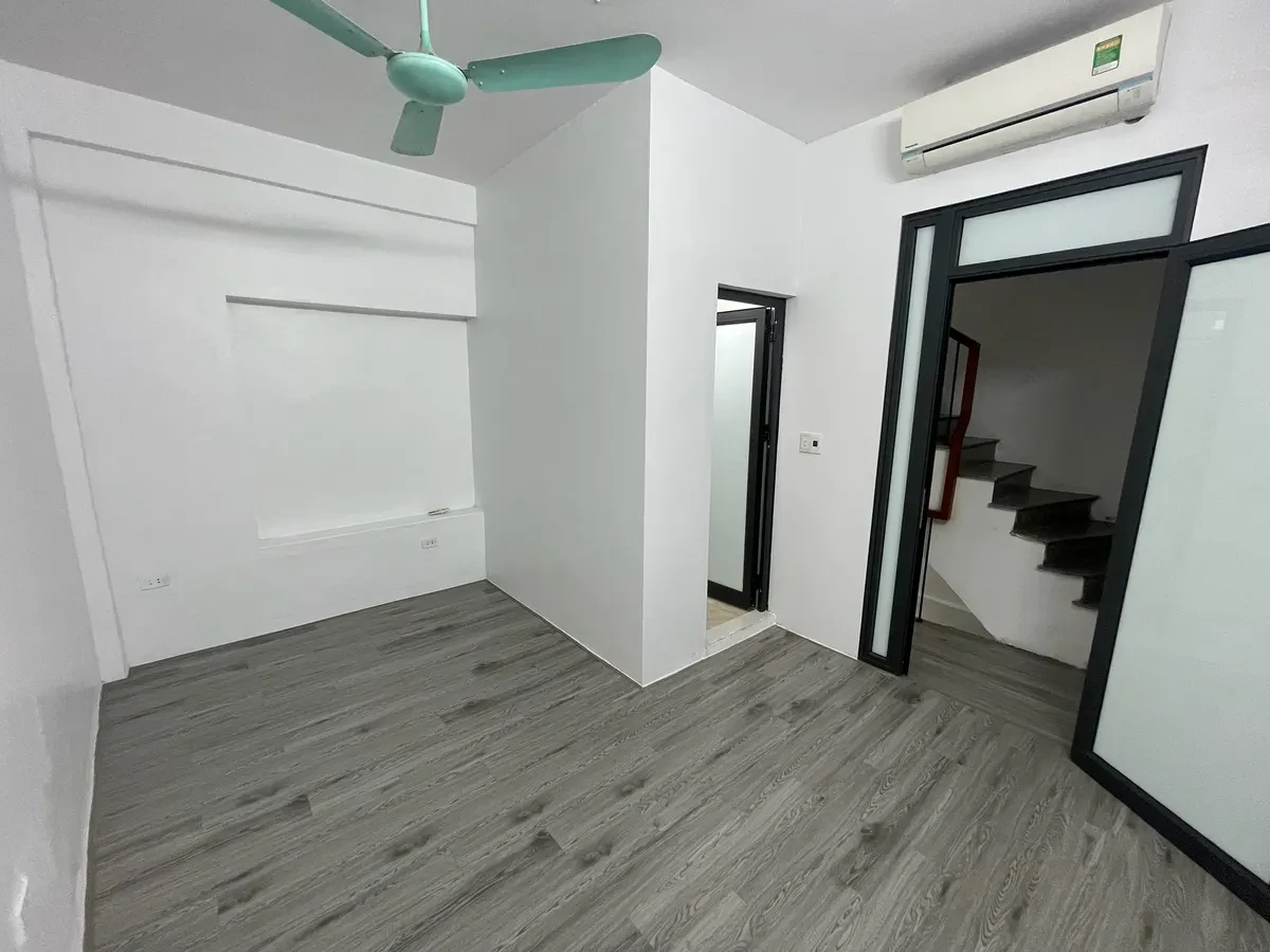 Bán Nhà Tây Sơn 26m2. 5 tầng. mặt tiền 4.8m. giá 7.9 Tỷ Đống Đa Hà Nội 3