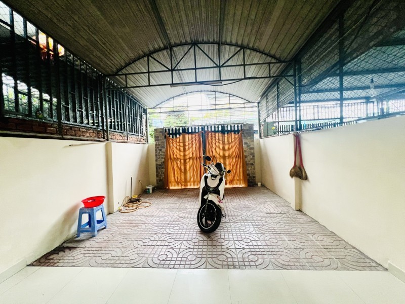 Bán nhà đường Số 2, Tăng Nhơn Phú B, Q9, TP HCM. DT 124m2, 2PN, SH, giá 9.1 tỷ. 2