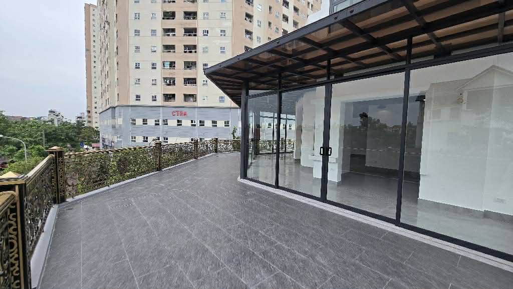 liền kề lô góc Thạch Bàn, 145m x 5 tầng, mặt tiền 22m, vỉa hè rộng, 2 mặt đường 13m 3