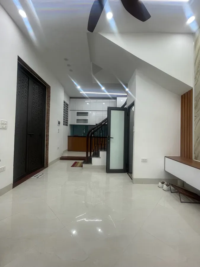 Bán Nhà Hòa Bình 31/39m2. 5 tầng. mặt tiền 3.8m. giá 8.5 Tỷ Đống Đa Hà Nội